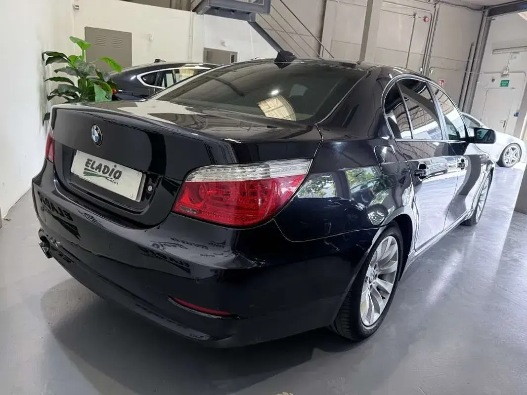 Usado BMW 525 218 CV (160 kW) 2008 Azul Berlina