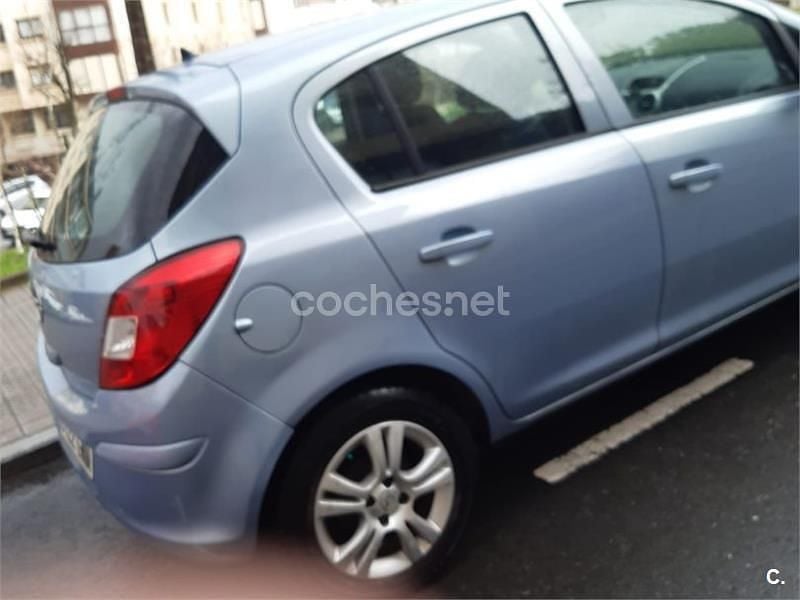 Usado Opel Corsa 90 CV (66 kW) 2009 Azul Utilitario