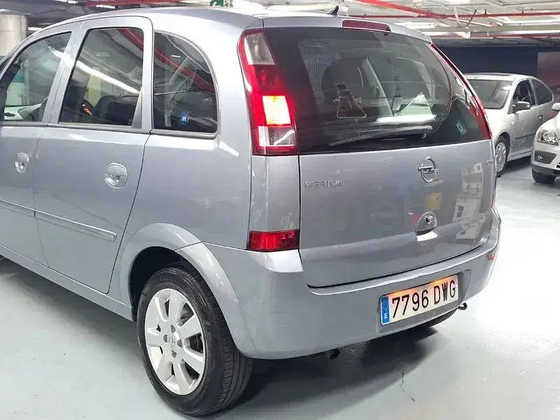 Usado Opel Meriva Cosmo 75 CV (55 kW) 2006 Azul Monovolumen