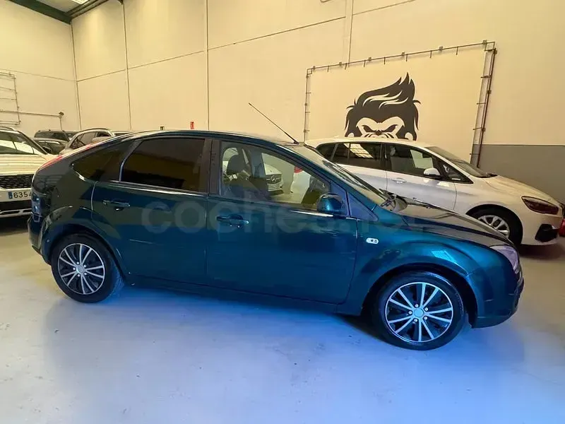 Usado Ford Focus Trend 115 CV (84 kW) 2007 Verde Berlina