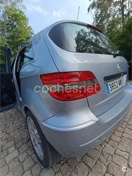 Usado Mercedes B180 109 CV (80 kW) 2007 Azul Monovolumen