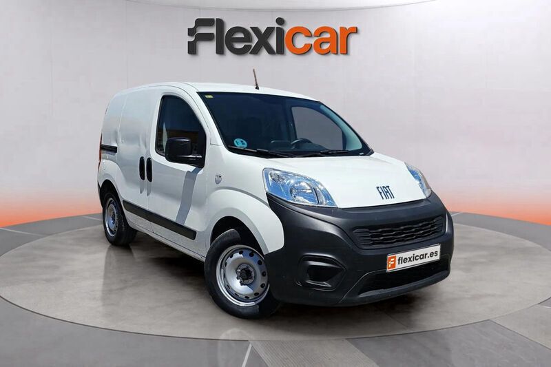 Blanco Usado 2022 Fiat Fiorino Monovolumen | 12.090 € - Imagen 1/4
