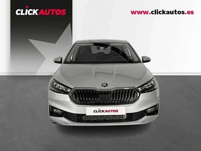 Usado Skoda Fabia Selection 116 CV (85 kW) 2025 Plateado Utilitario