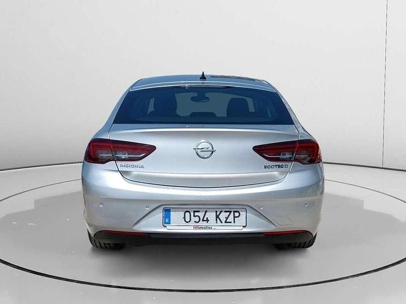 Usado Opel Insignia Selective 111 CV (81 kW) 2019 Gris Berlina