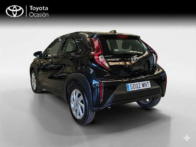 Usado Toyota Aygo X Play 72 CV (52 kW) 2024 Negro SUV