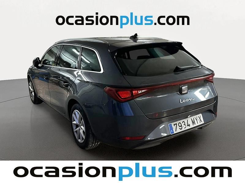 Usado Seat Leon Style 116 CV (85 kW) 2025 Gris Monovolumen