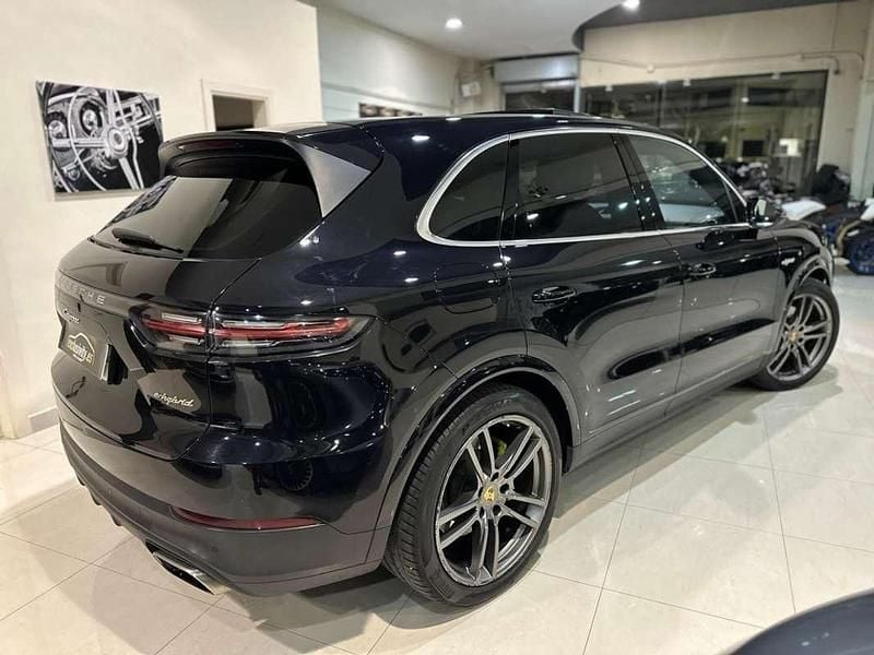 Usado Porsche Cayenne 462 CV (339 kW) 2018 Negro SUV