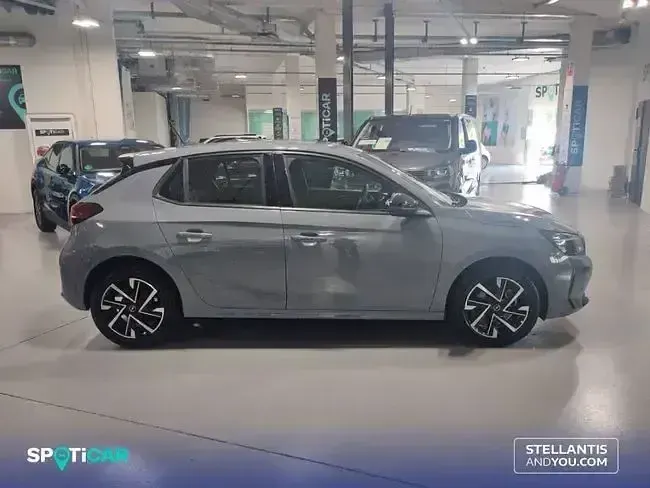 Usado Opel Corsa 100 CV (73 kW) 2023 Gris Utilitario