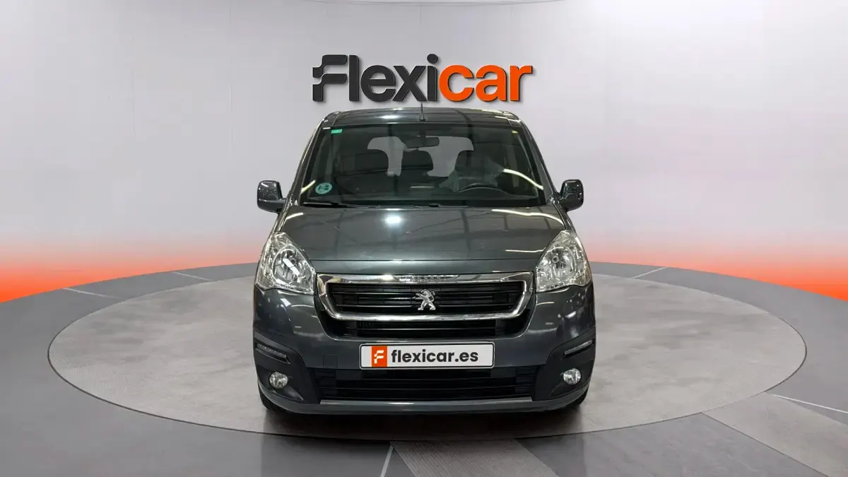 Usado Peugeot Partner Tepee Active 110 CV (80 kW) 2017 Gris Monovolumen