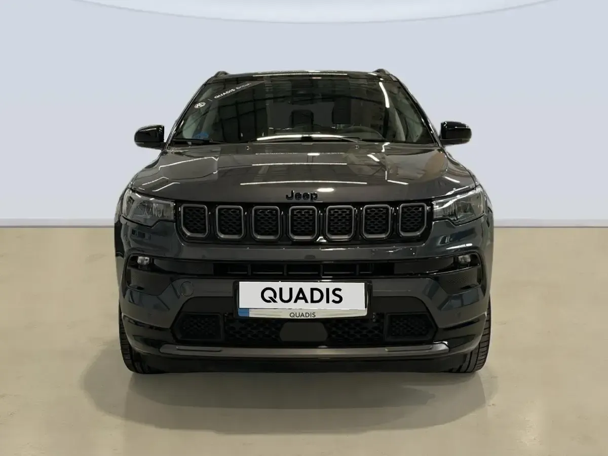 Usado Jeep Compass 241 CV (177 kW) 2024 Gris SUV
