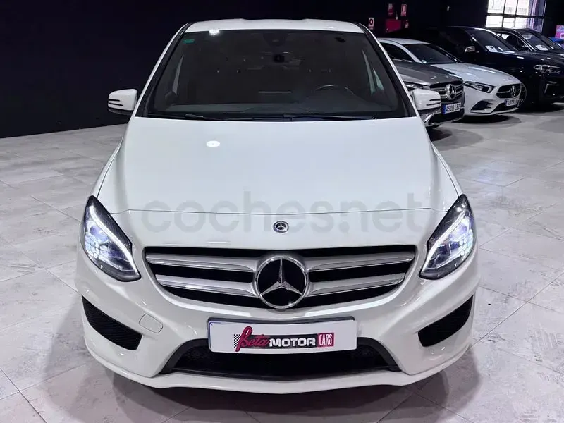 Usado Mercedes B200 136 CV (100 kW) 2018 Blanco Utilitario