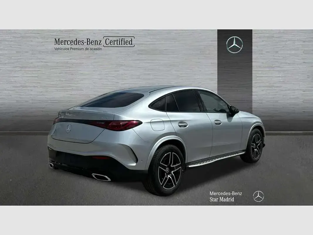 Usado Mercedes GLC300 269 CV (197 kW) 2025 Plateado SUV