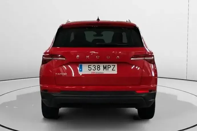 Usado Skoda Karoq Ambition 116 CV (85 kW) 2024 Rojo SUV