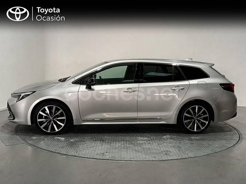 Usado Toyota Corolla Sport 196 CV (144 kW) 2025 Gris / plata Familiar