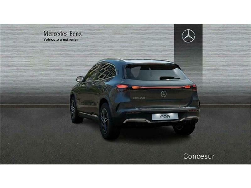 Usado Mercedes EQA250+ 139 kW (190 CV) 2024 Gris SUV