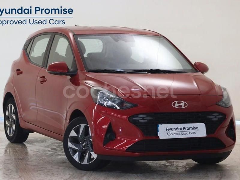 Usado Hyundai i10 67 CV (49 kW) 2024 Granate Utilitario