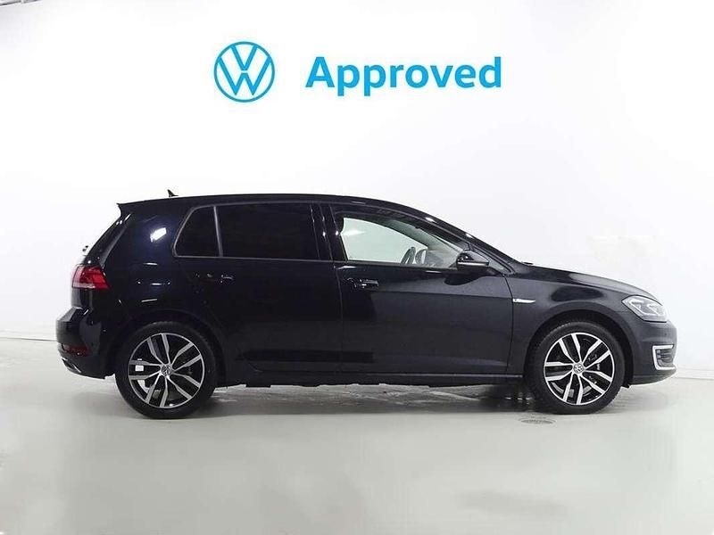 Usado VW e-Golf 100 kW (136 CV) 2020 Negro Utilitario