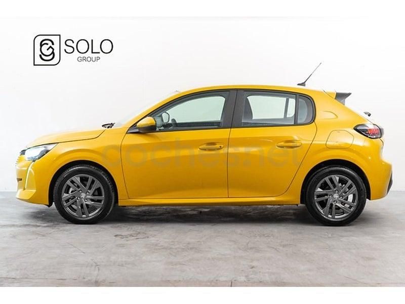Usado Peugeot 208 Active 102 CV (75 kW) 2021 Amarillo Utilitario