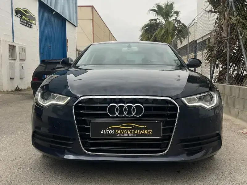 Usado Audi A6 177 CV (130 kW) 2012 Negro Berlina