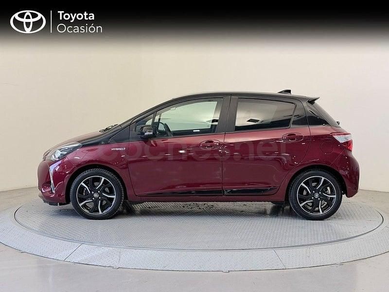 Usado Toyota Yaris Hybrid 100 CV (73 kW) 2018 Rojo Berlina