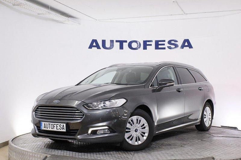 Usado Ford Mondeo Titanium 160 CV (117 kW) 2016 Negro Familiar