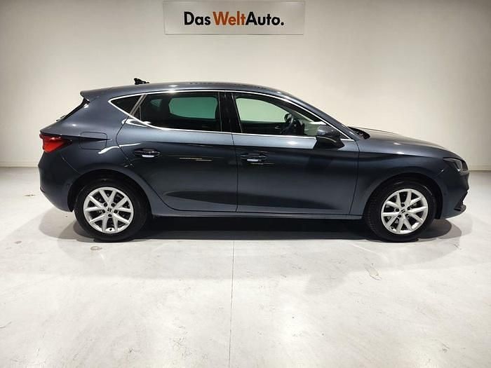 Usado Seat Leon Style 116 CV (85 kW) 2025 Gris