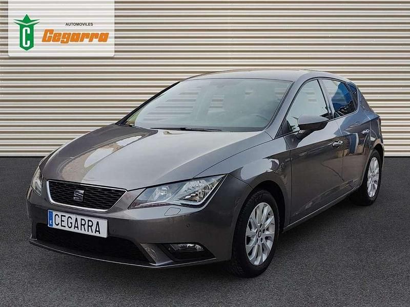Usado Seat Leon ST Style 150 CV (110 kW) 2015 Gris Familiar