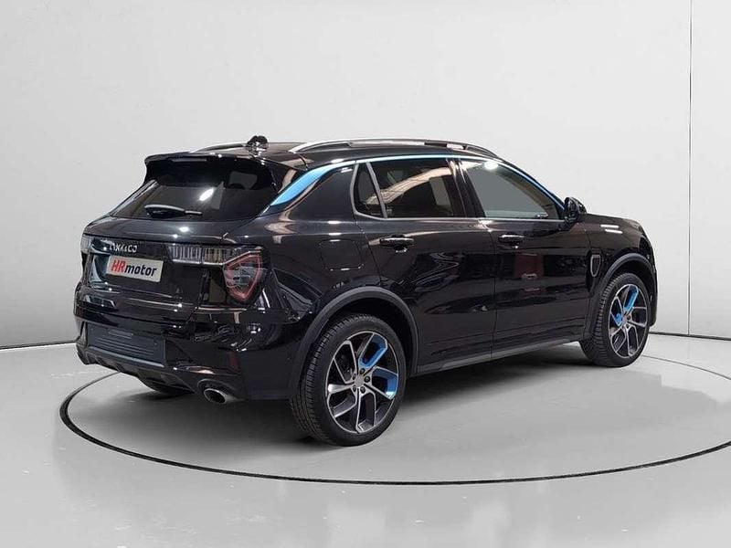 Usado Lynk & Co 01 261 CV (191 kW) 2022 Negro SUV