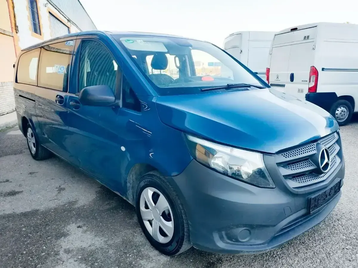 Usado Mercedes Vito 136 CV (100 kW) 2018 Azul Van