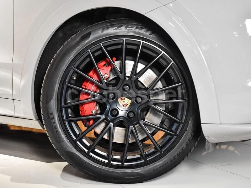 Usado Porsche Cayenne 460 CV (338 kW) 2021 Gris / plata SUV