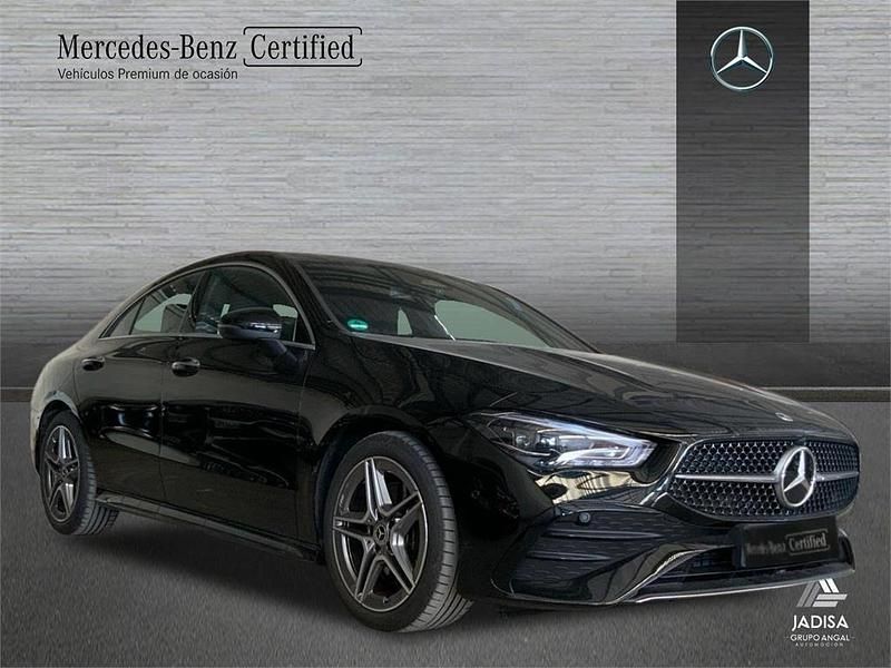 Usado Mercedes CLA200 163 CV (119 kW) 2024 Negro Berlina