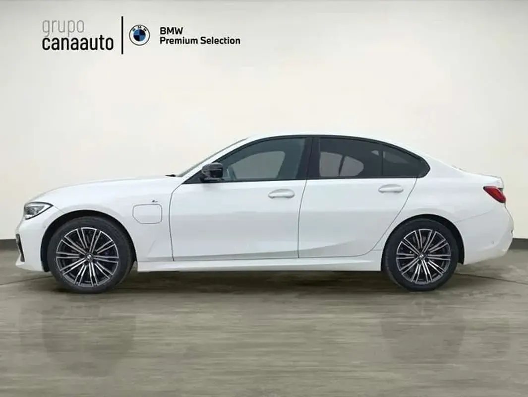 Usado BMW 330e Comfort Edition 292 CV (214 kW) 2019 Blanco Berlina