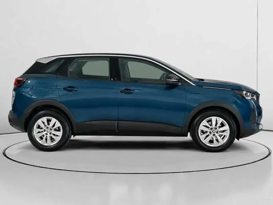 Usado Peugeot 3008 Active 131 CV (96 kW) 2022 Azul SUV