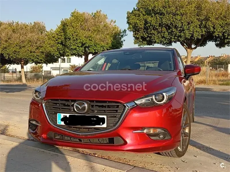 Usado Mazda 3 Edition 120 CV (88 kW) 2018 Rojo Berlina