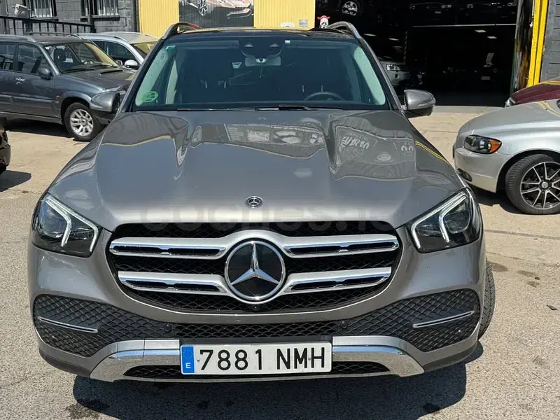 Usado Mercedes GLE300 245 CV (180 kW) 2020 Gris / plata SUV