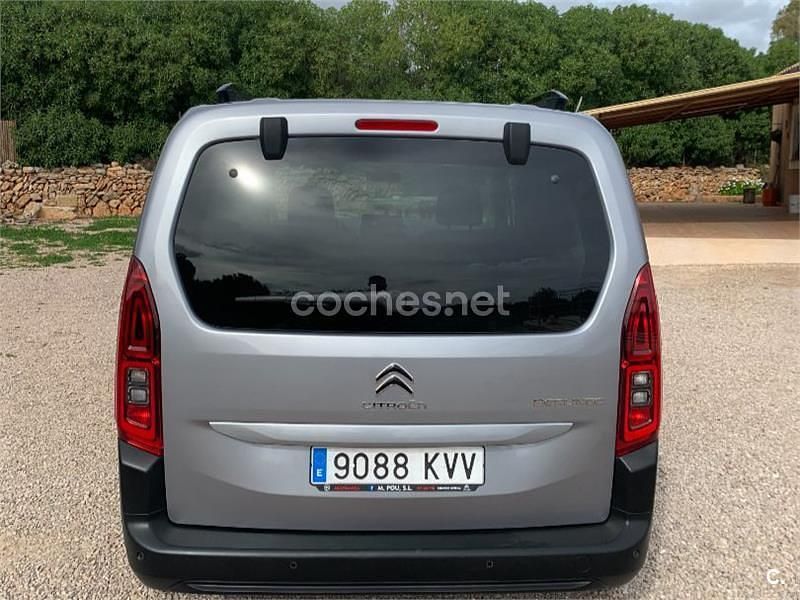 Usado Citroën Berlingo Feel 100 CV (73 kW) 2019 Gris / plata Monovolumen