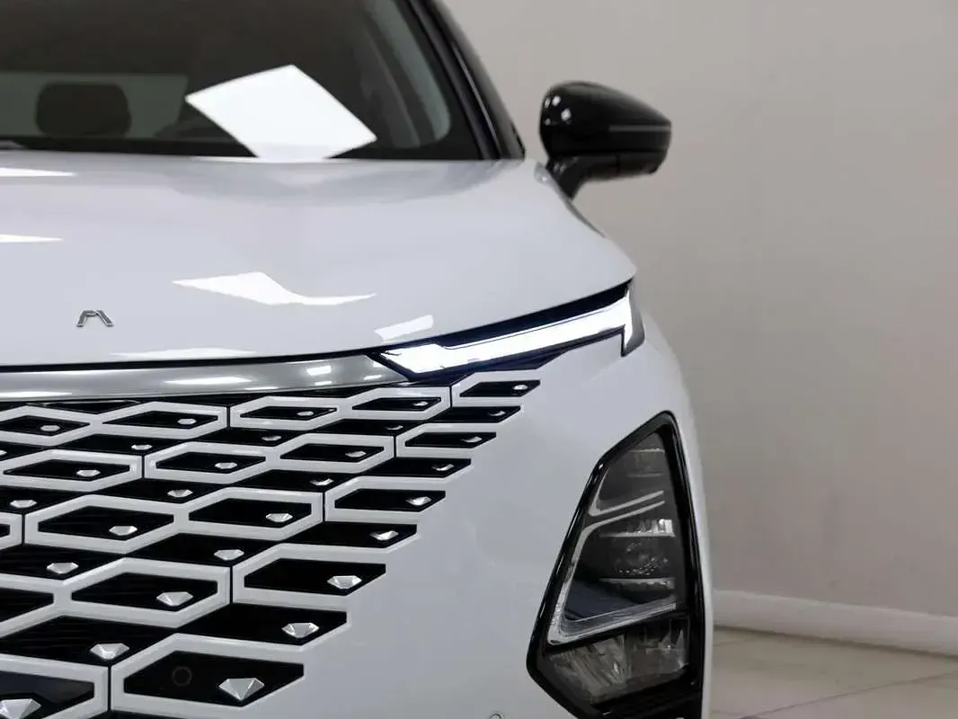 Usado Omoda 5 147 CV (108 kW) 2025 Blanco SUV