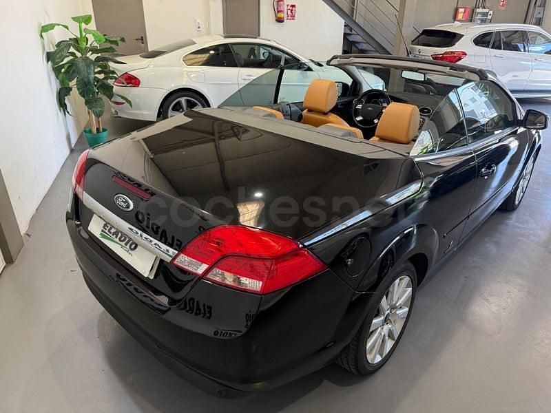 Usado Ford Focus Cabriolet Titanium 136 CV (100 kW) 2011 Negro Descapotable
