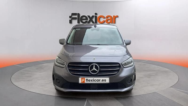Usado Mercedes T180 116 CV (85 kW) 2023 Gris Monovolumen