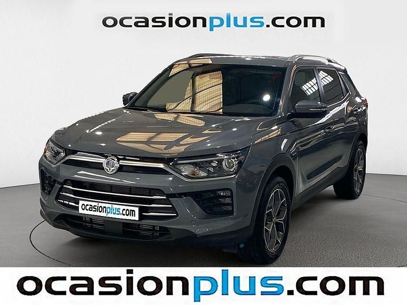 Gris Nuevo 2025 Ssangyong (KGM) Korando SUV | 20.455 € (Precio justo) - Imagen 1/4