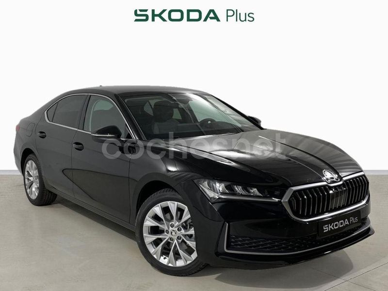 Negro Nuevo 2024 Skoda Superb Berlina | 36.350 € (Precio justo) - Imagen 1/3