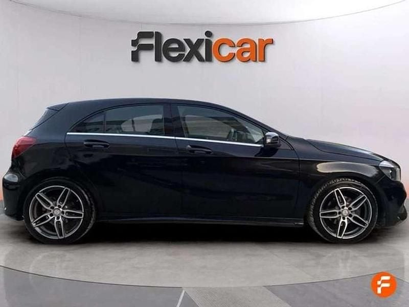 Usado Mercedes A200 AMG line 156 CV (114 kW) 2017 Negro Utilitario
