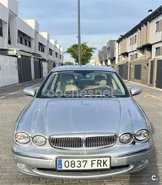 Usado Jaguar X-type Executive 231 CV (169 kW) 2007 Gris / plata Berlina