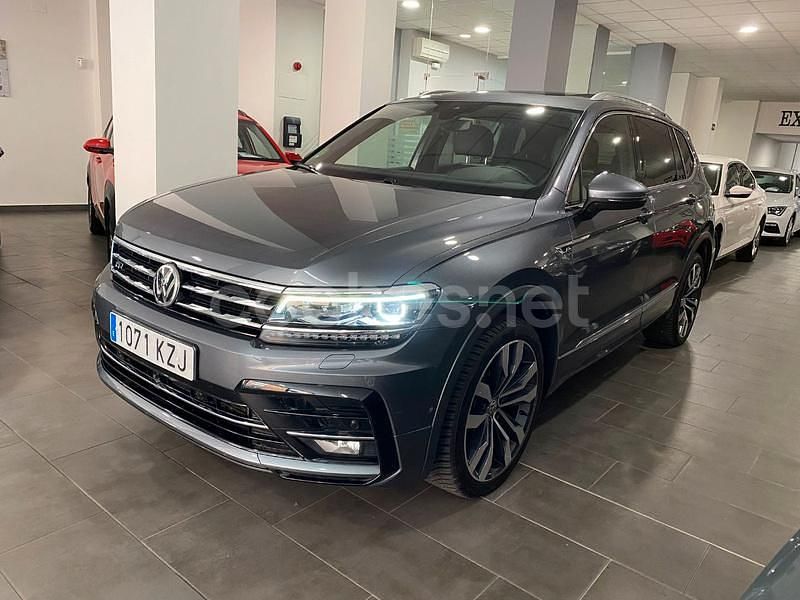 Usado VW Tiguan Allspace Sportline 190 CV (139 kW) 2019 Gris / plata SUV