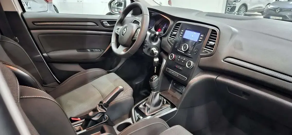 Usado Renault Mégane IV Life 101 CV (74 kW) 2018 Blanco Utilitario