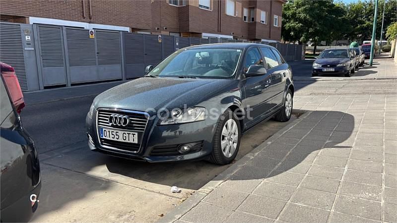Gris / plata Usado 2010 Audi A3 Sportback Ambition Berlina | 6500 € (Super precio) - Imagen 1/4