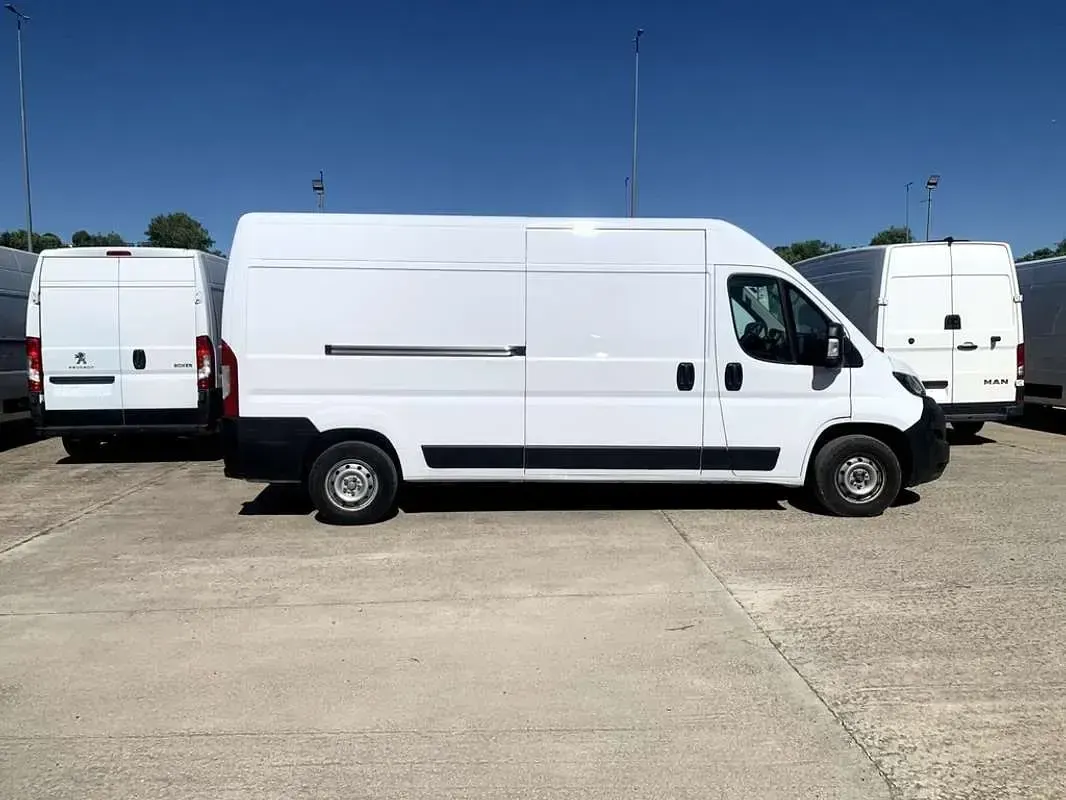 Usado Peugeot Boxer S 139 CV (102 kW) 2023 Blanco Van