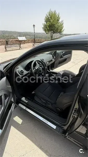 Usado Audi A3 Ambiente 140 CV (102 kW) 2008 Negro Utilitario