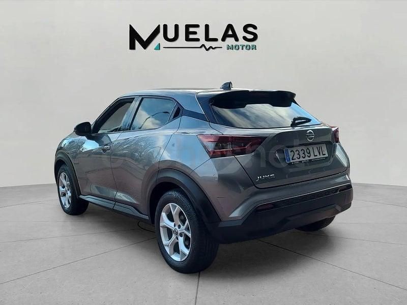 Usado Nissan Juke N-Connecta 114 CV (83 kW) 2021 Gris / plata SUV