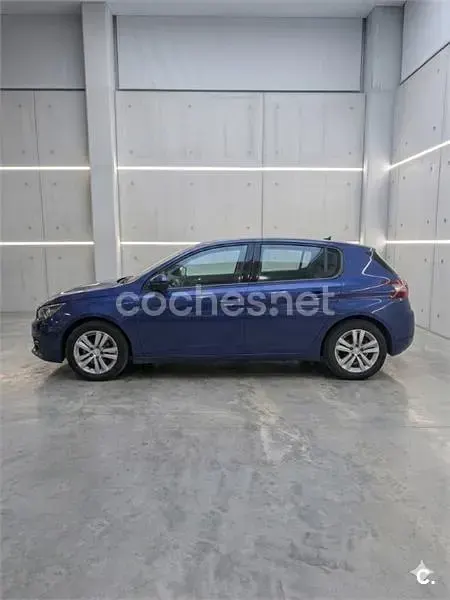 Usado Peugeot 308 Active 110 CV (80 kW) 2017 Azul Berlina